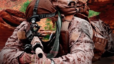 Шаблон для фотошопа - Снайпер на позиции в горах